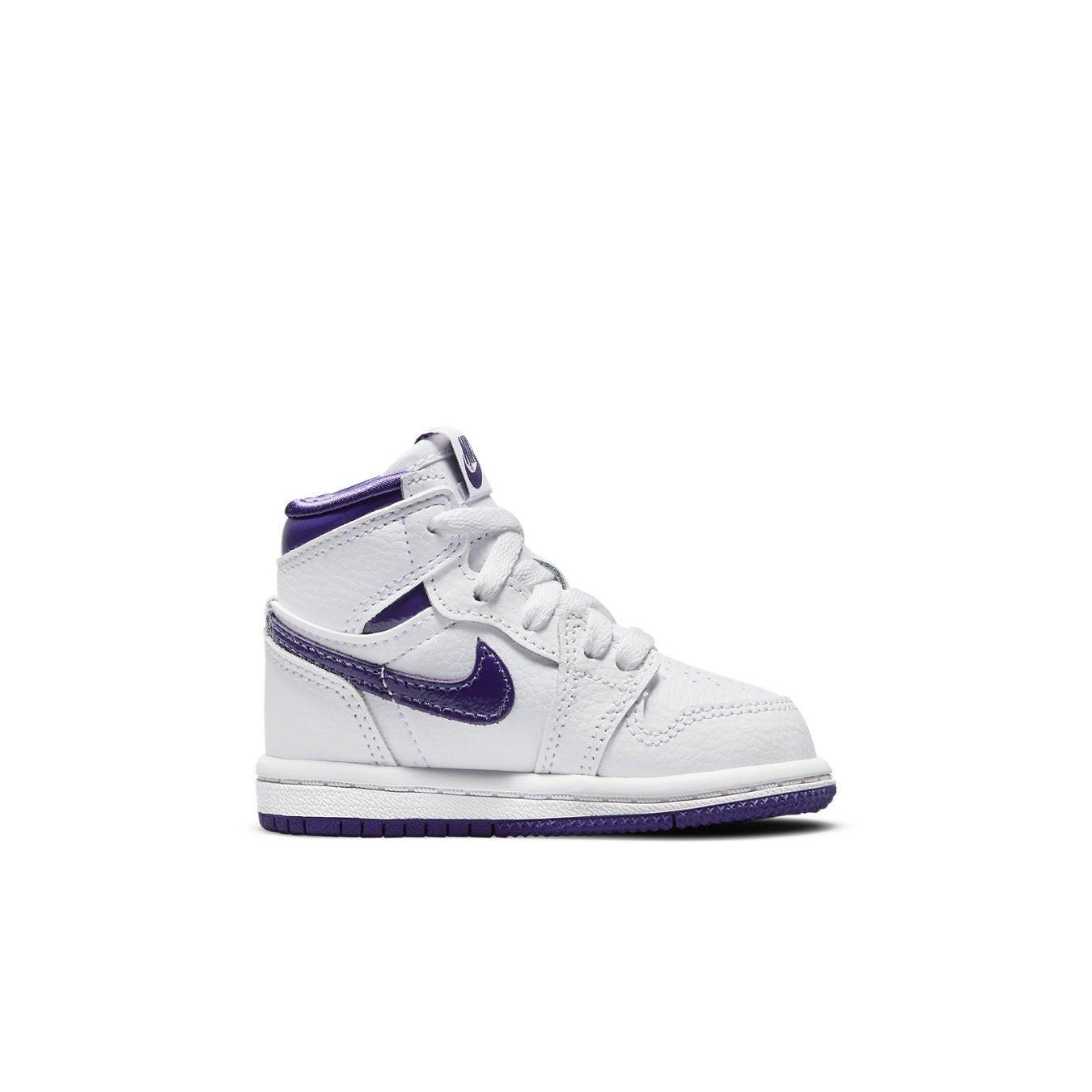 Jordan 1 Retro High Court Purple (TD) sneakers in white and purple, stylish design for toddlers, perfect for casual wear.