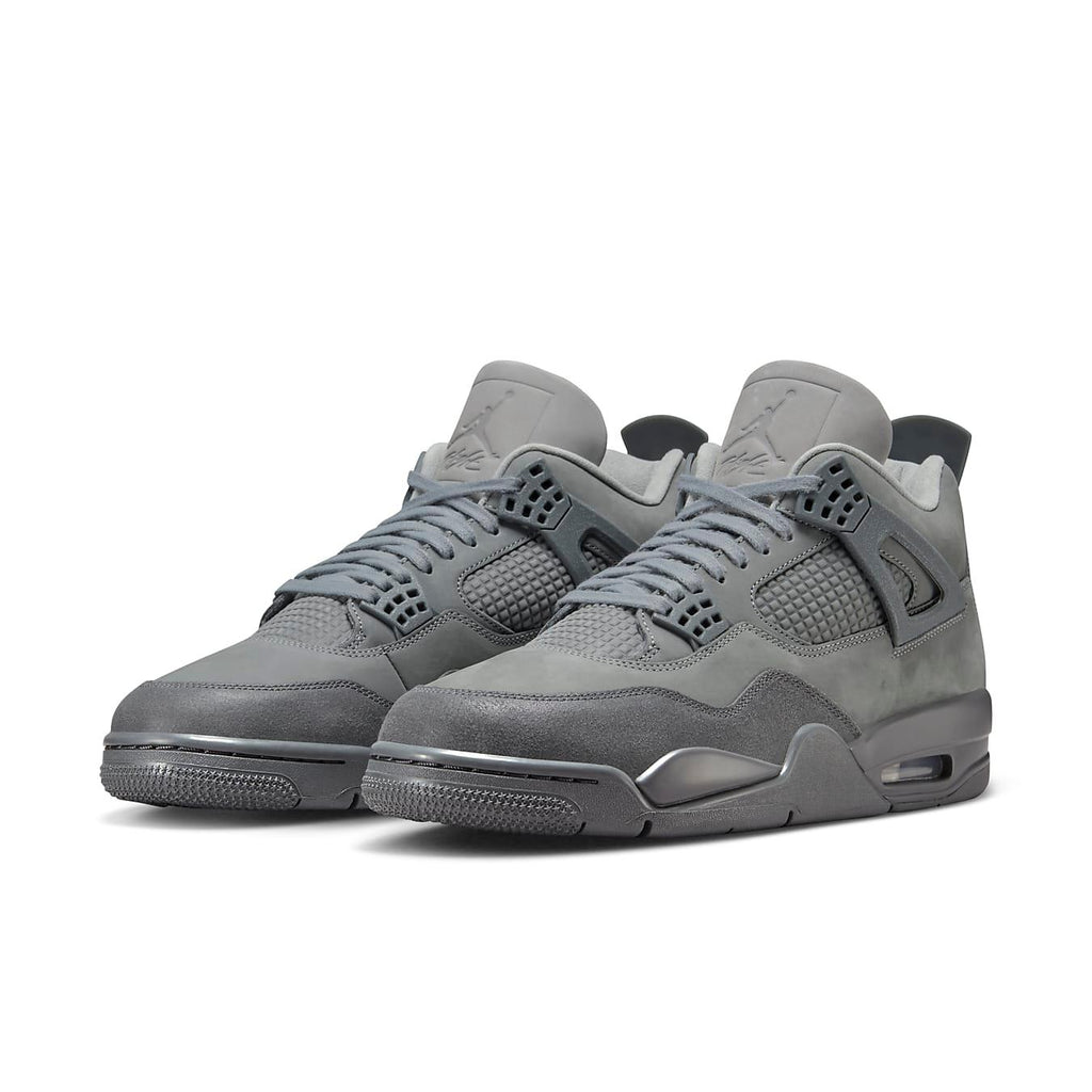 Air Jordan 4 Retro SE Wet Cement sneakers in monochromatic gray with suede and nubuck details.
