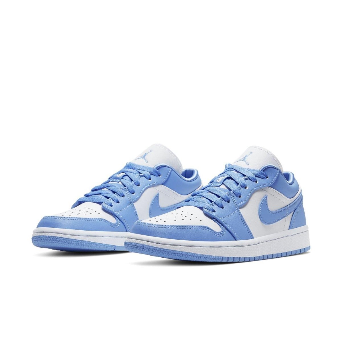 Air Jordan 1 Low UNC women's sneakers featuring University Blue and white color scheme, padded collar, and perforated toe box.