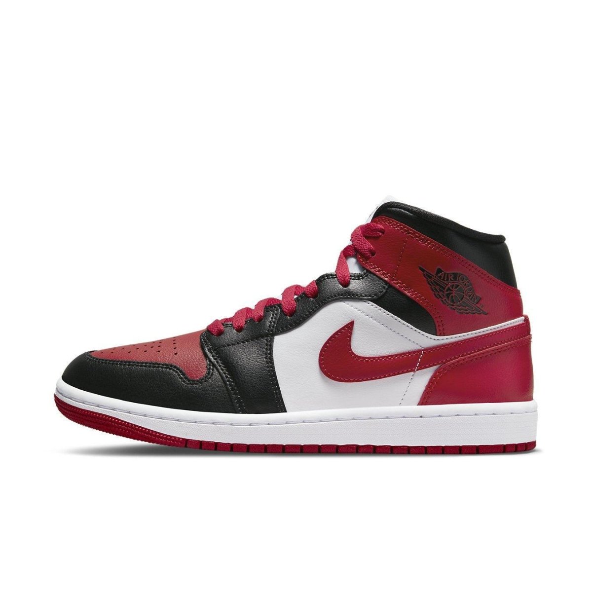 Nike Air Jordan 1 Mid WMNS 'Bred Toe' in red, black, and white leather, showcasing a classic design and sporty style.