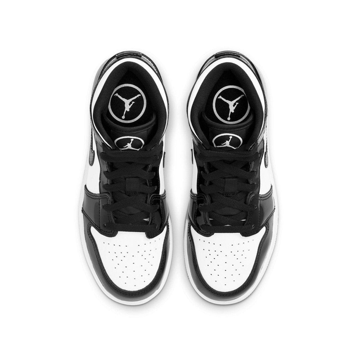 Air Jordan 1 Mid SE All-Star Carbon Fiber 2021 GS, black and white kids' sneakers, top view.