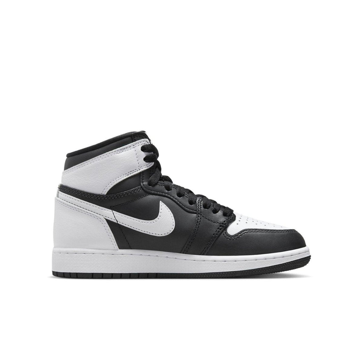 Nike Air Jordan 1 Retro High OG in black and white, showcasing a sleek street-style design.