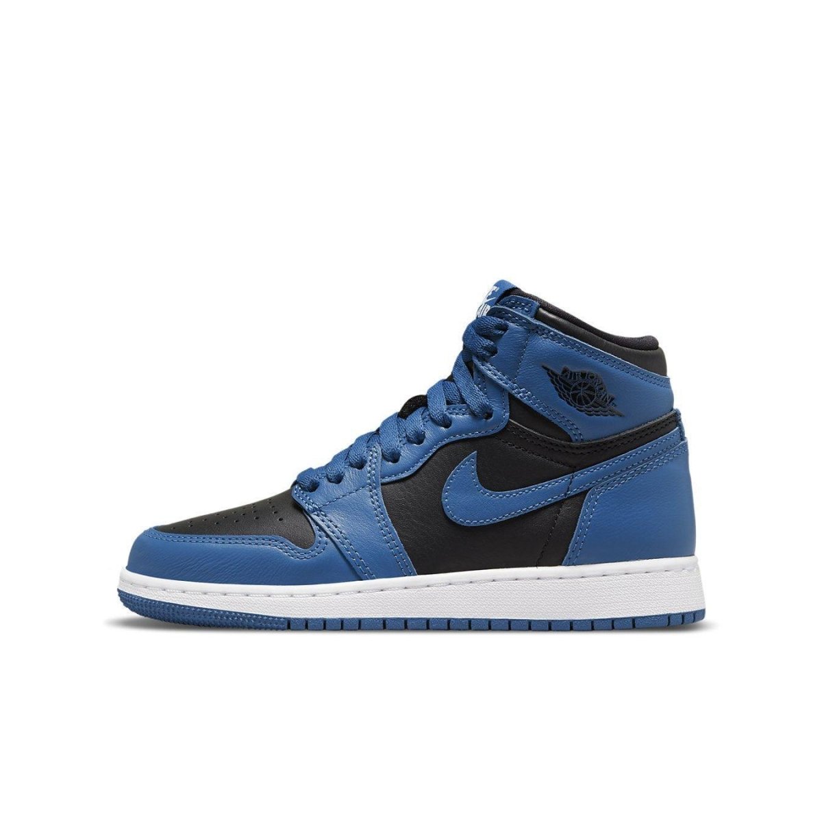 Air Jordan 1 Retro High OG Dark Marina Blue GS in black and dark blue leather with classic design.