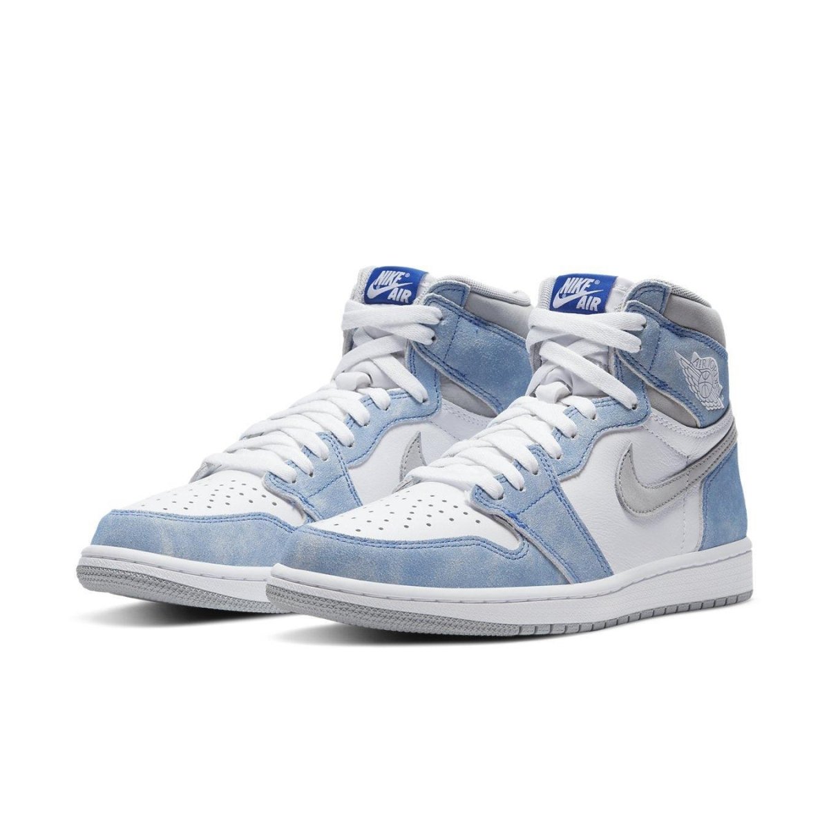 Air Jordan 1 Retro High OG Hyper Royal sneakers in white leather and faded blue suede.