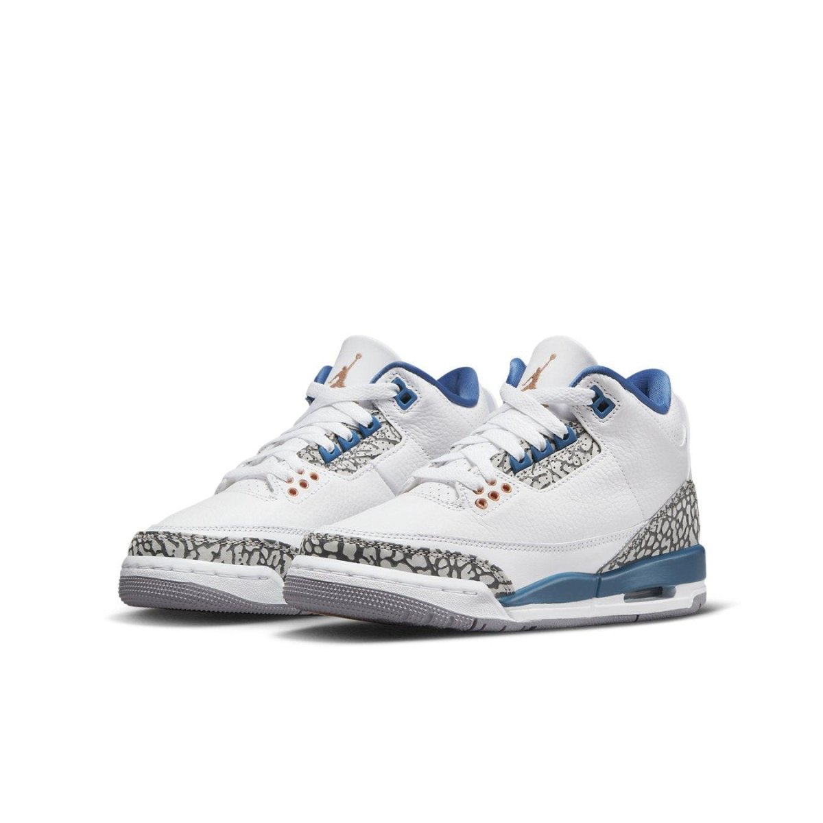 Air Jordan 3 Retro Wizards GS sneakers with white leather, gray elephant print, and blue accents.