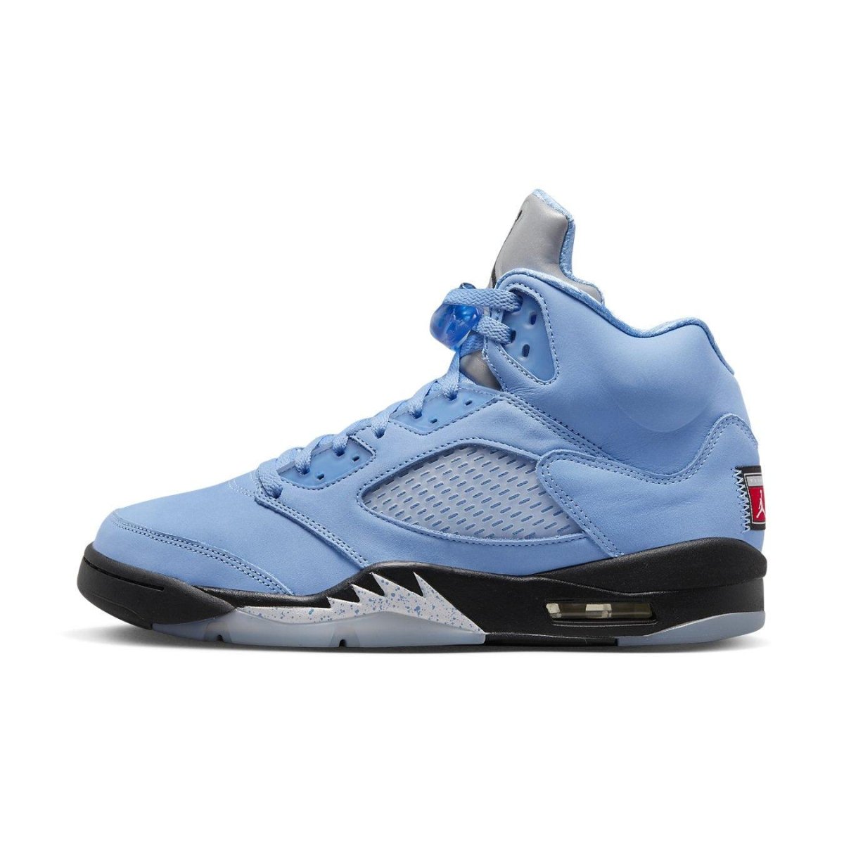 Air Jordan 5 Retro UNC in University Blue with TPU eyelets and reflective silver tongue.
