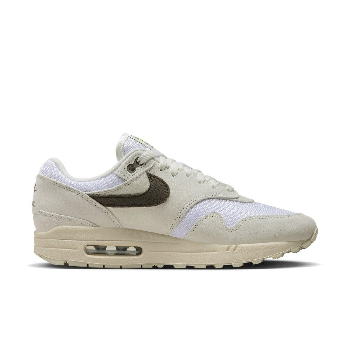 Nike Air Max 1 Sail Ironstone sneaker in white and beige, featuring classic Air technology and premium materials.