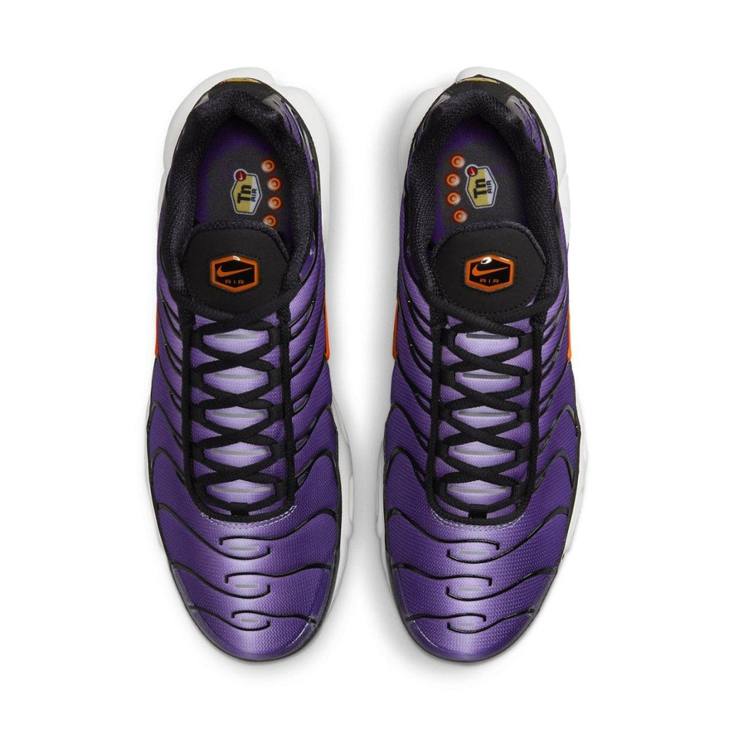 Nike Air Max Plus OG Voltage Purple 2024 sneaker with vibrant purple gradient design and classic 90s style details.