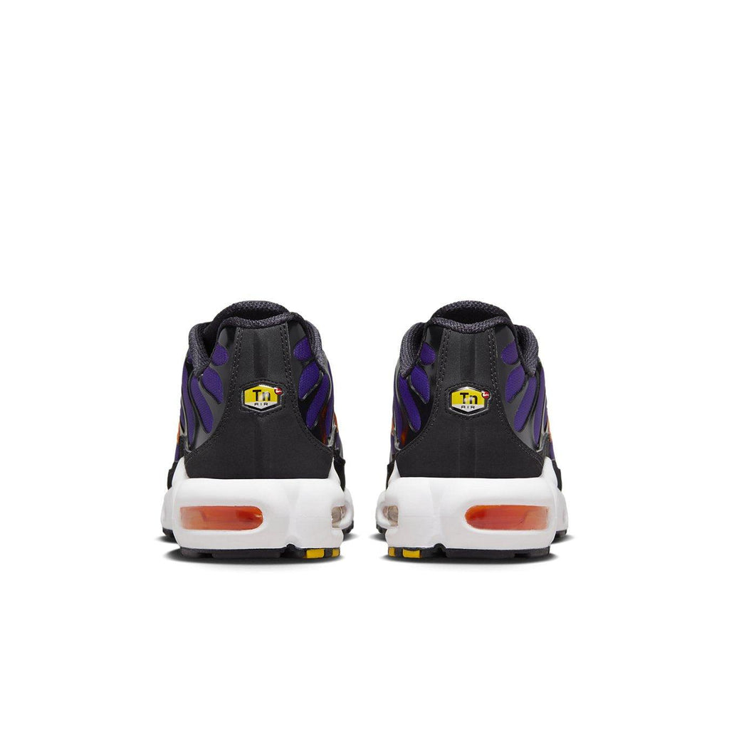 Nike Air Max Plus OG Voltage Purple 2024, back view showcasing vibrant design and Nike Air cushioning.