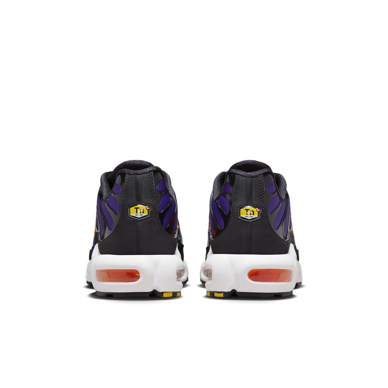 Nike Air Max Plus OG Voltage Purple 2024, back view showcasing vibrant design and Nike Air cushioning.