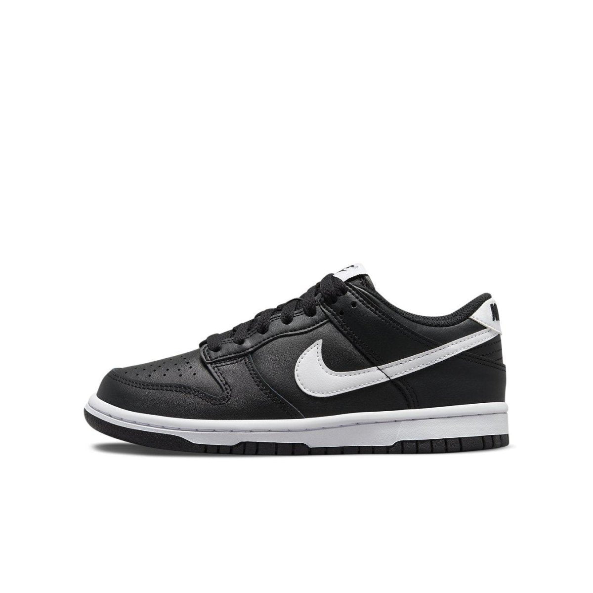Nike Dunk Low Black Panda 2.0 GS sneakers in black leather with white Swoosh, stylish and versatile footwear for any outfit.