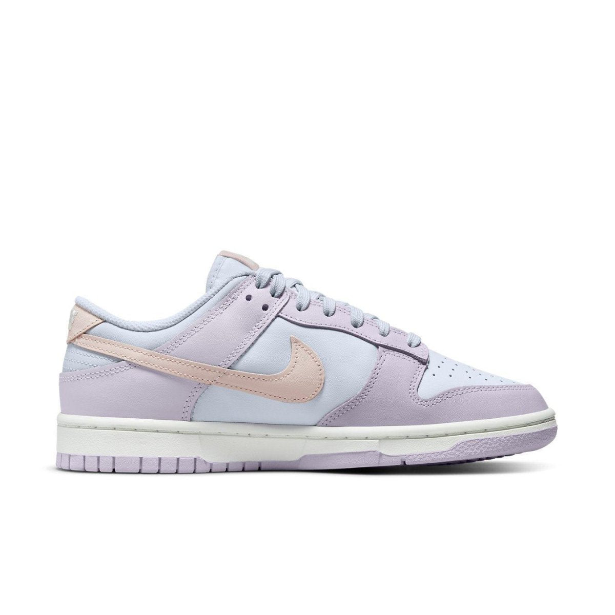 Nike Dunk Low Easter 2022 women's sneakers in pastel blue and lavender with a light pink swoosh.