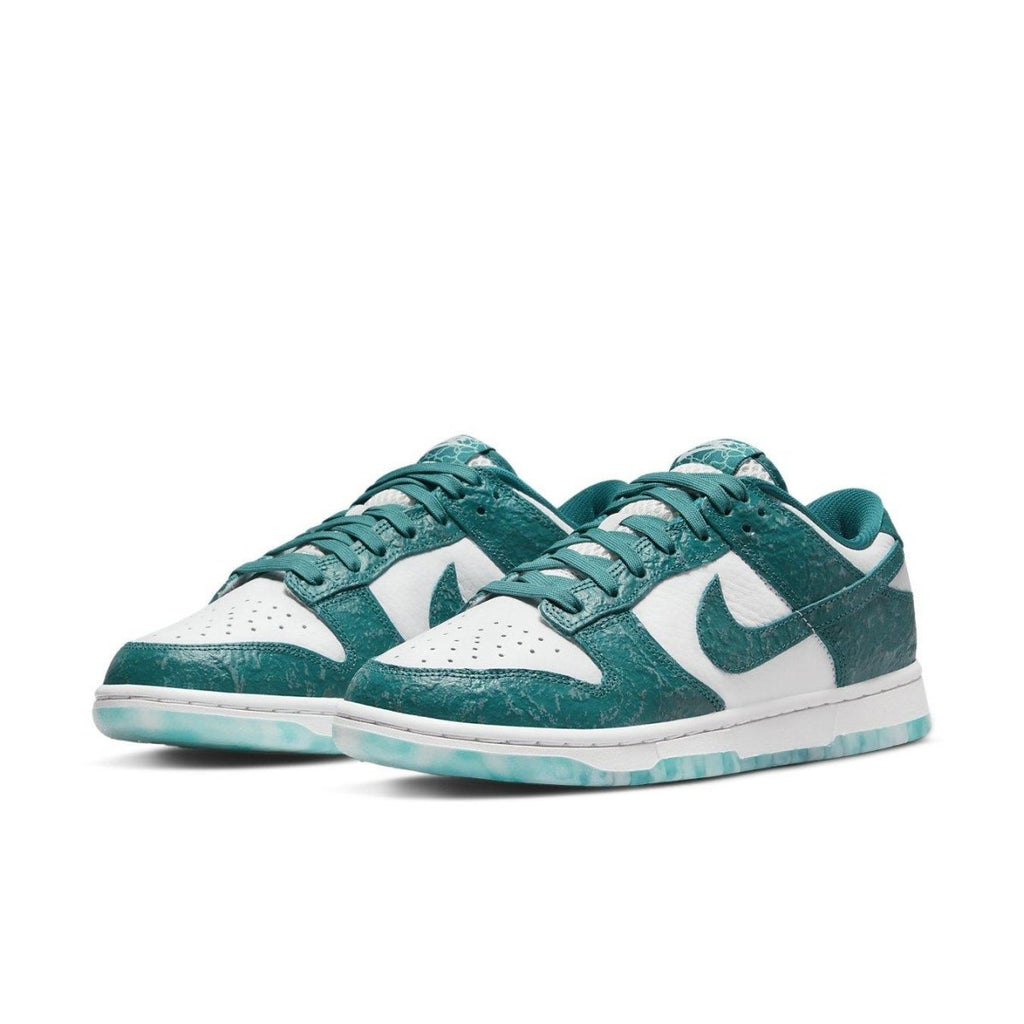 Nike Dunk Low Ocean women's sneakers with white and turquoise design, inspired by natural water bodies.