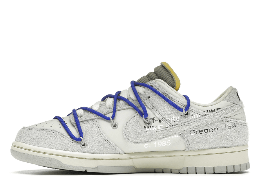 Nike Dunk Low Off-White Lot 32 in gray with blue laces and Virgil Abloh's signature details, part of the "Dear Summer" project.