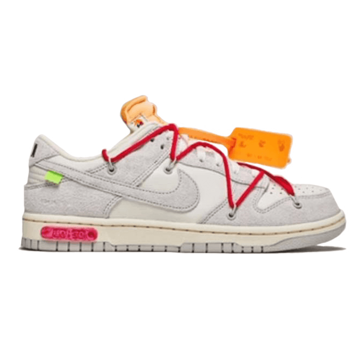 Nike Dunk Low Off-White Lot 40 with unique colors, Flywire overlay, and signature details by Virgil Abloh.