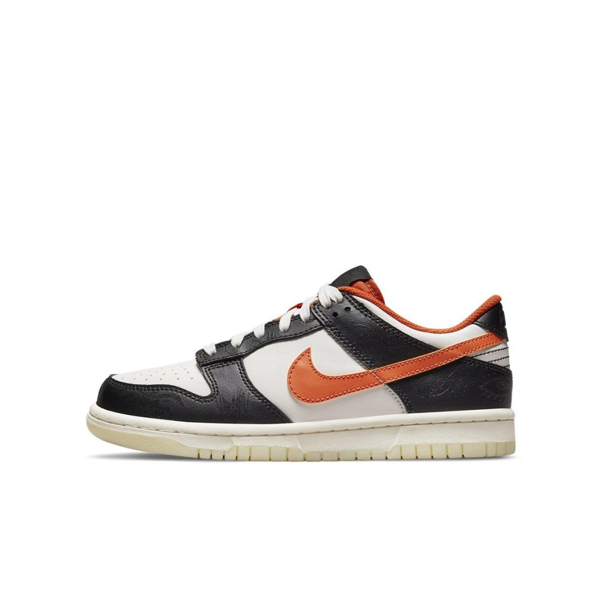 Nike Dunk Low PRM Halloween 2021 GS in black, orange, and white, featuring a stylish design perfect for kids.