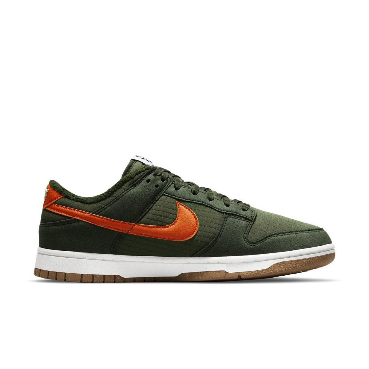 Nike Dunk Low Retro NN Toasty Sequoia sneakers with green upper and orange Swoosh, featuring recycled materials and winter design.
