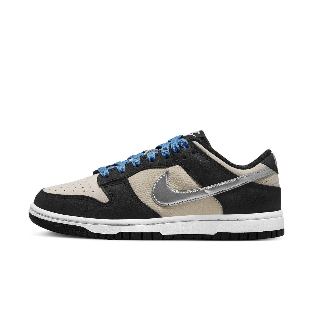Nike Dunk Low Starry Laces (W) features a cream and black design with shiny silver Swoosh and blue laces.