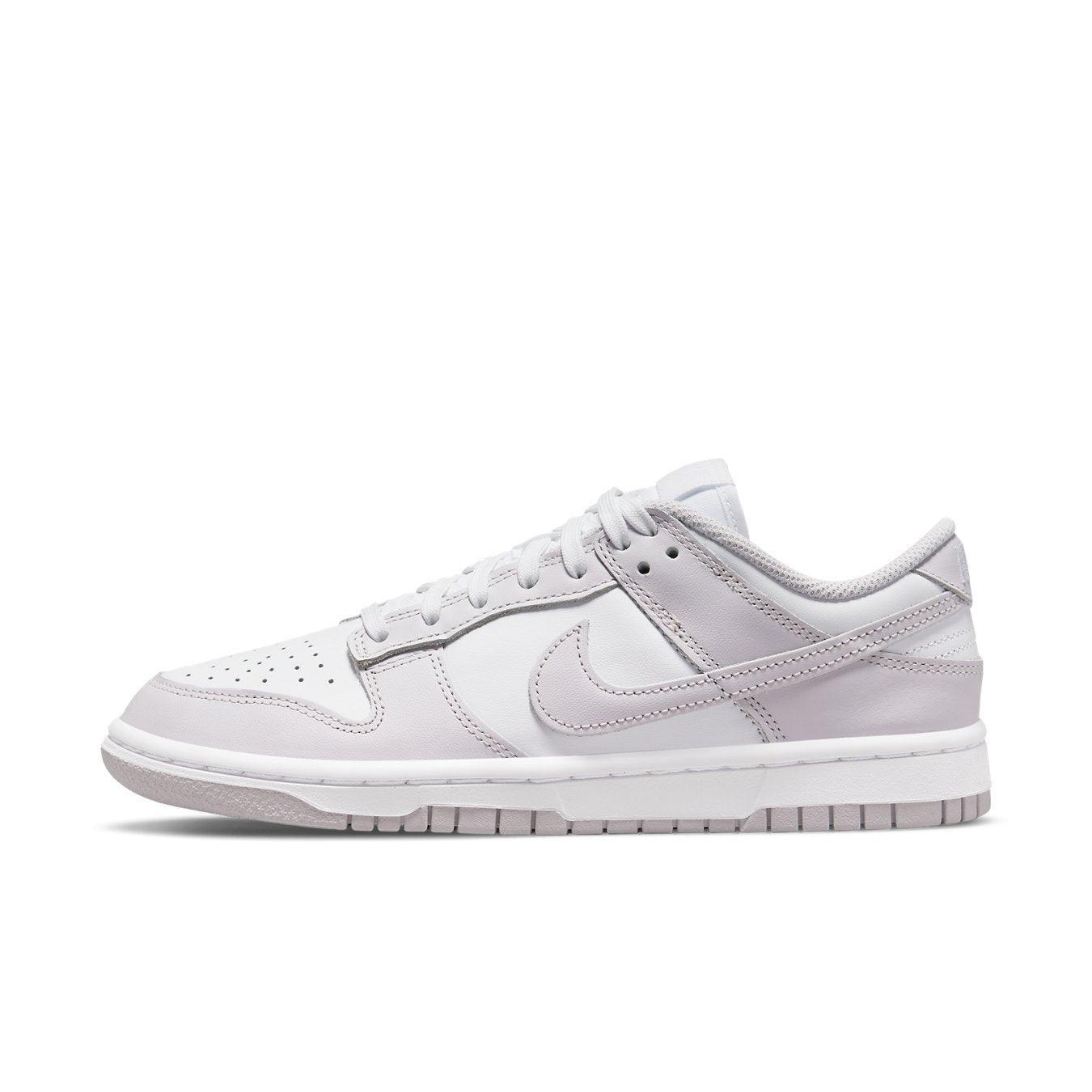 Nike Dunk Low Venice (W) in light purple and white, stylish sneaker for skaters and streetwear fans.