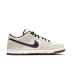 Nike SB Dunk Low Desert Sand Mahogany sneaker, featuring suede upper and Zoom Air cushioning for skateboarding comfort.