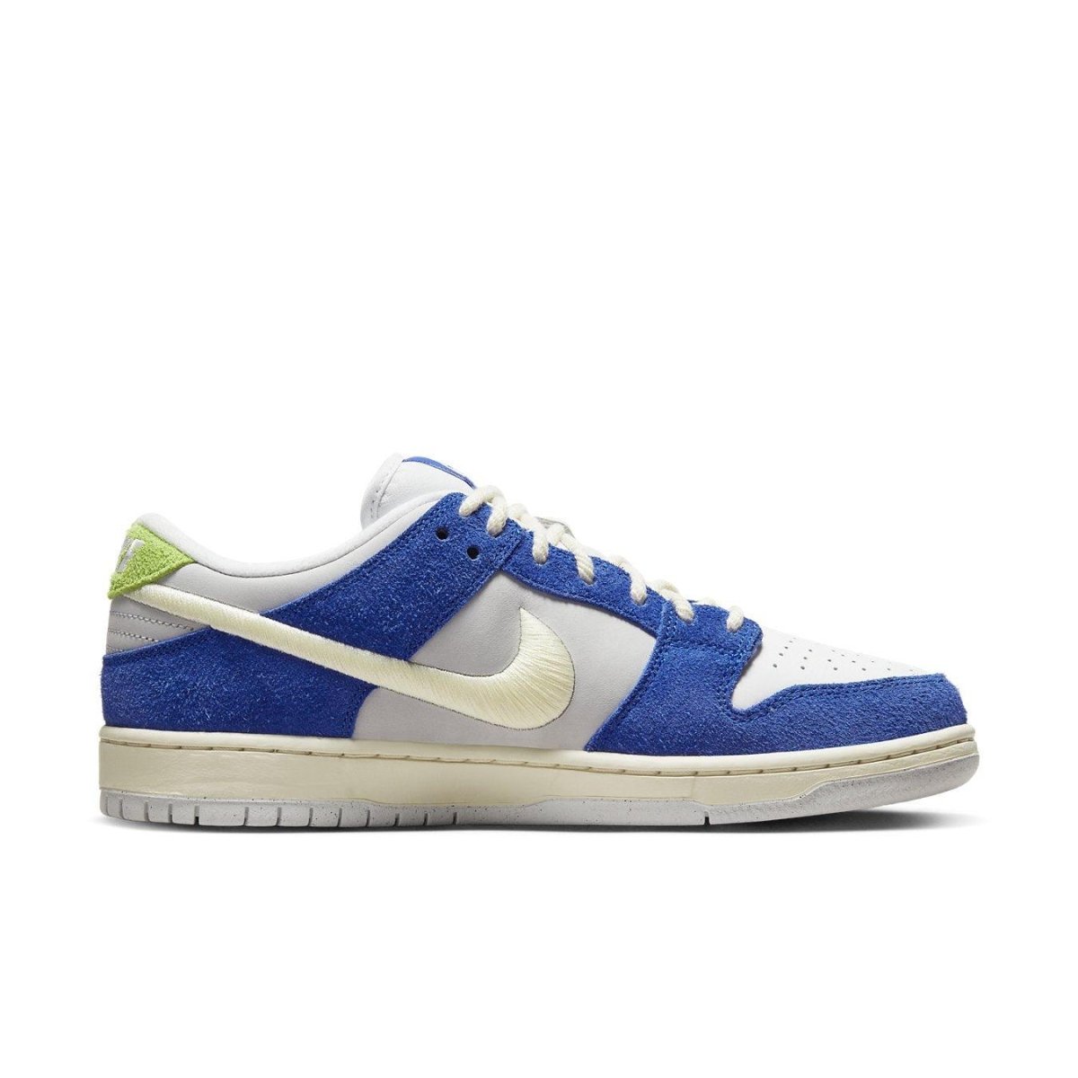 Nike SB Dunk Low Pro Fly Streetwear in blue and white with suede overlays, inspired by Shanghai street culture.