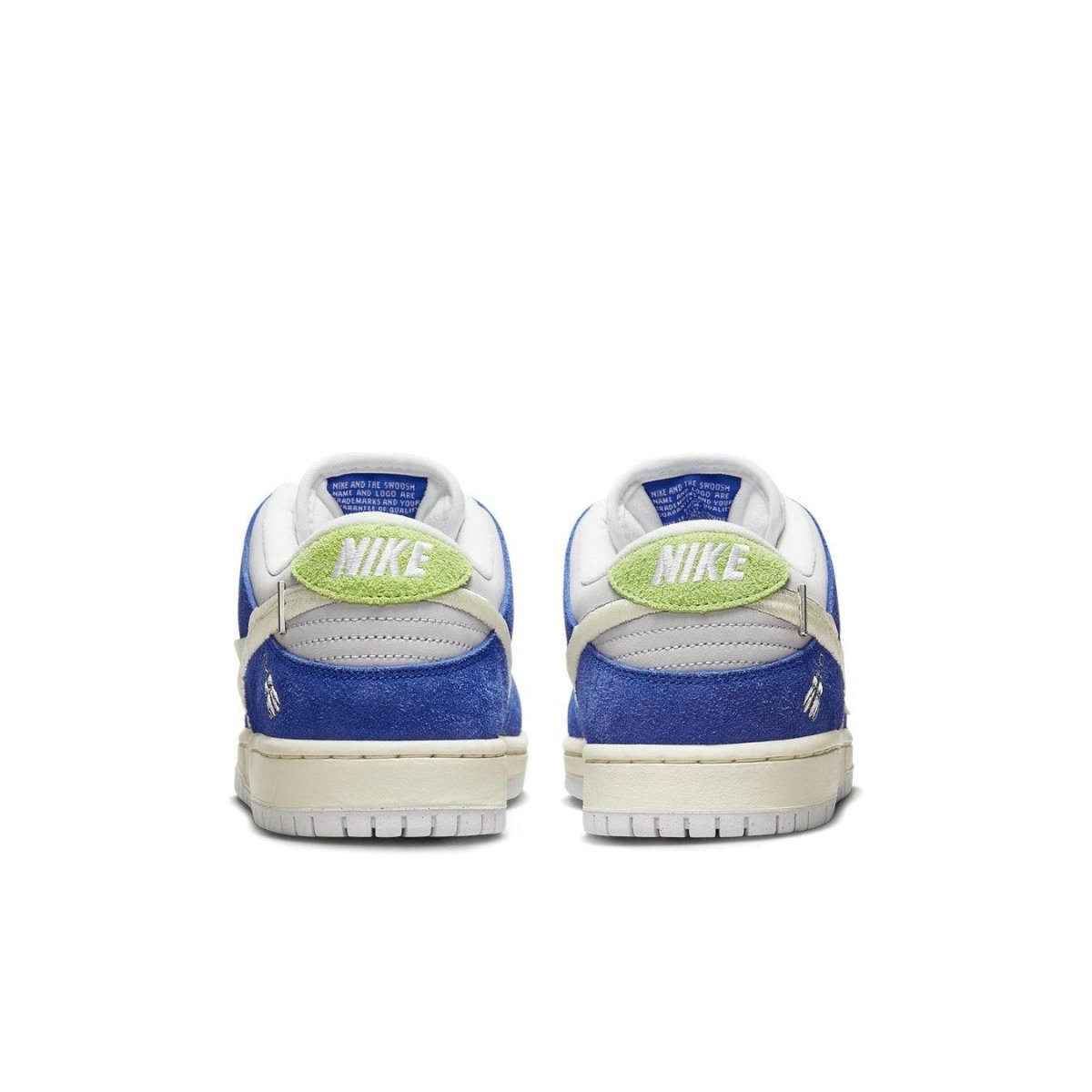 Nike SB Dunk Low Pro Fly Streetwear Gardenia sneaker heel view with blue and white colorway.