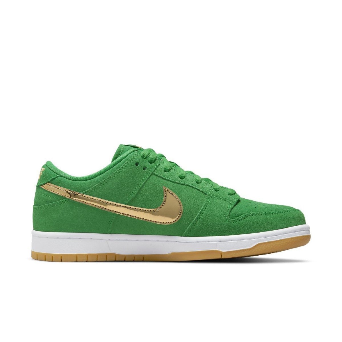 Nike SB Dunk Low Pro St. Patrick's Day 2022 in green and gold colorway, inspired by Irish culture.